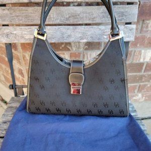 VINTAGE Authenticated Dooney and Bourke Black Shoulder Bag